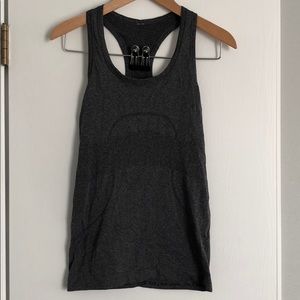 Lululemon tank top size 4/6 gray
